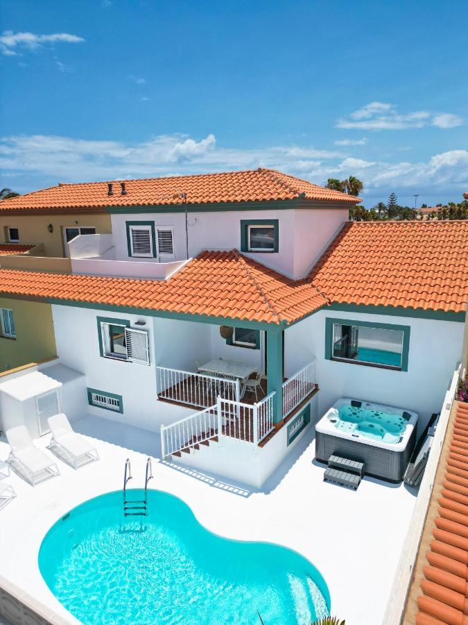Villa Veaco Beach With Jacuzzi And Private Pool Коральео Экстерьер фото